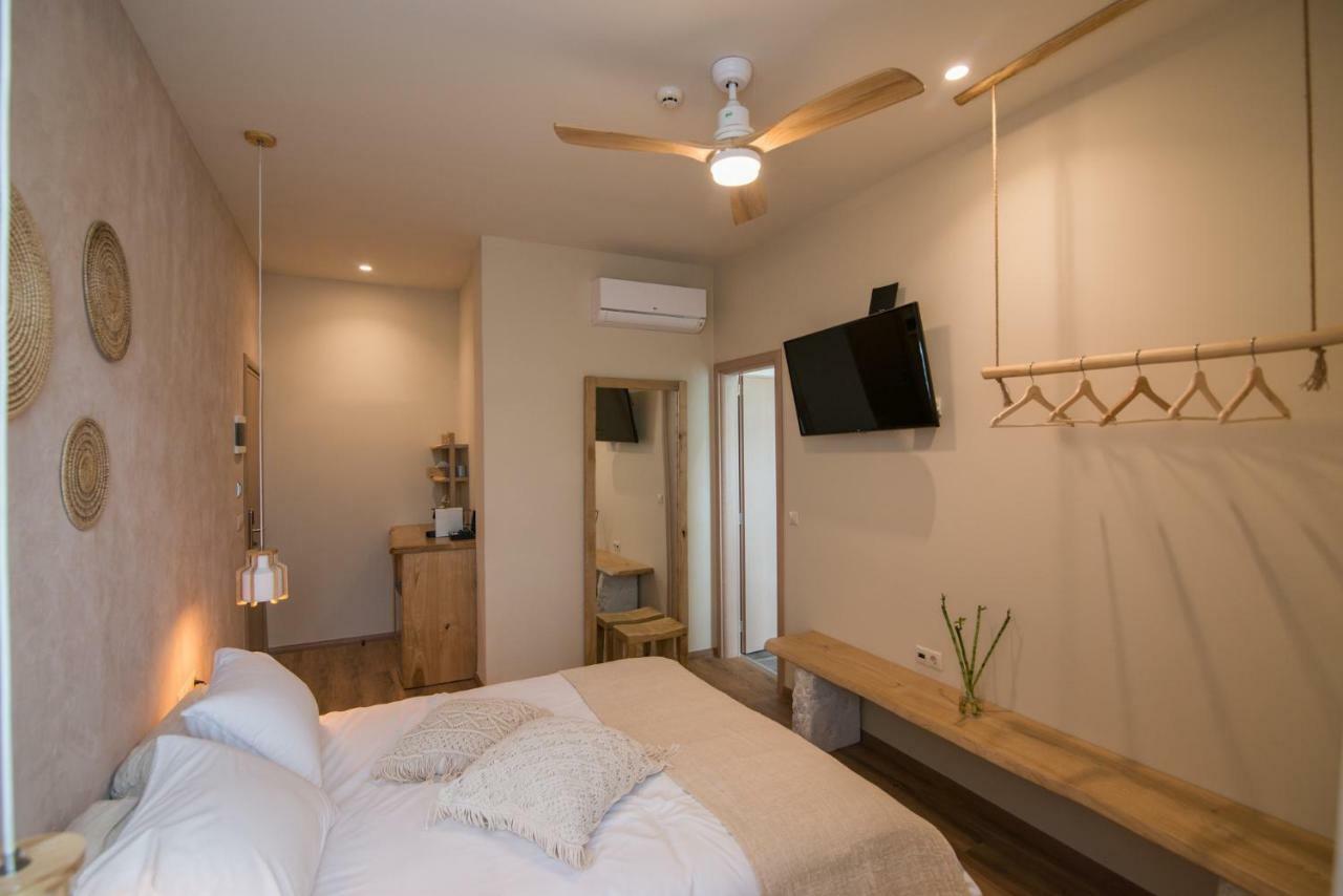 Ederlezi Boutique Hotel Athena Bagian luar foto